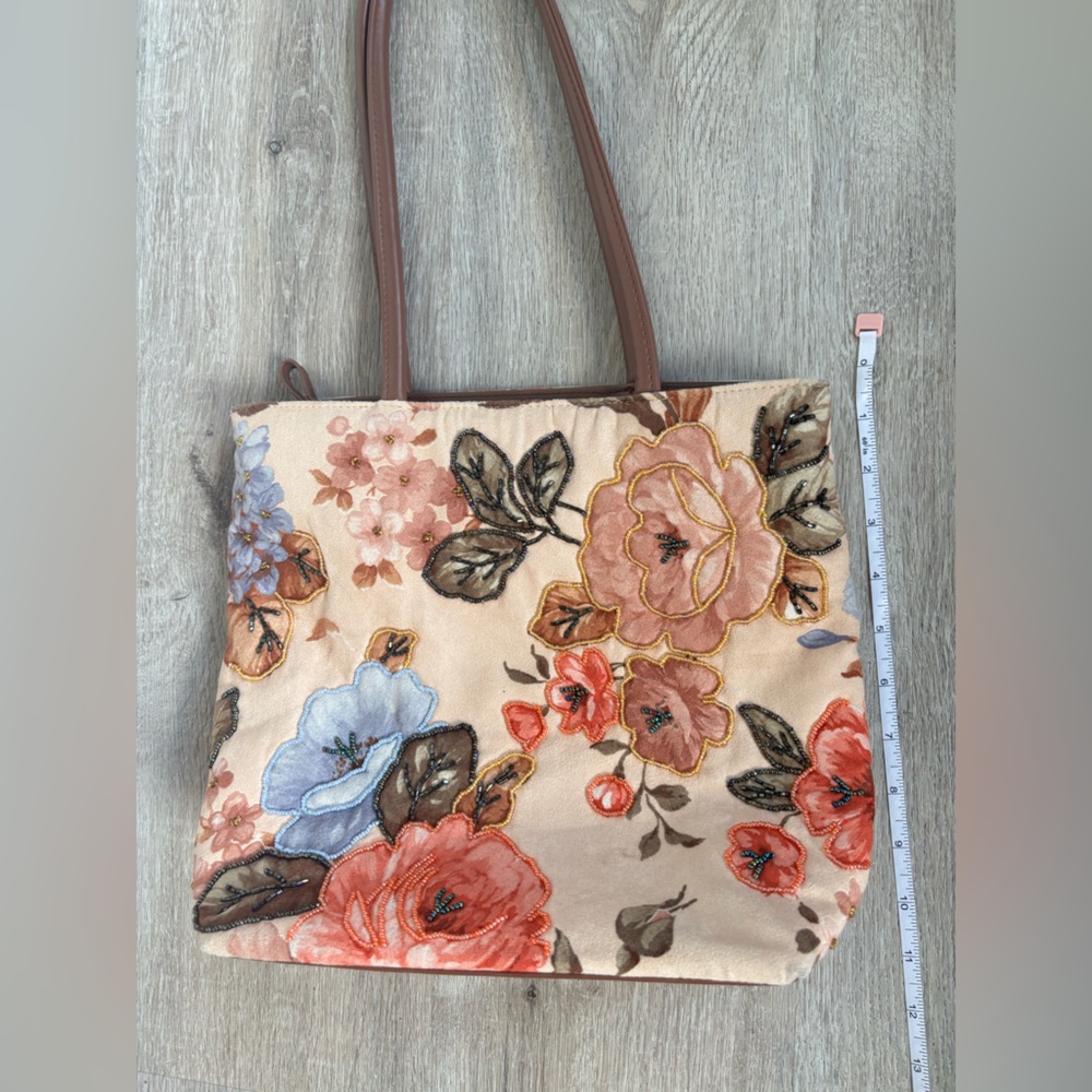 Bueno Floral Embroidered Tote - Pink Beige Multicolor beaded embellishment boho - Picture 10 of 16